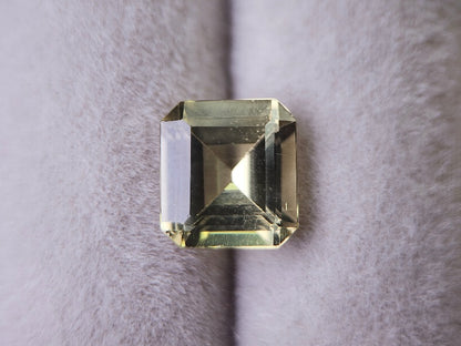 0473-1　イエローグリーンアパタイト　2.71ct