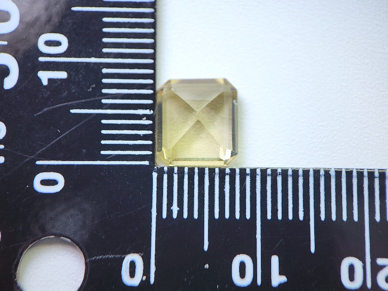 0473-1　イエローグリーンアパタイト　2.71ct