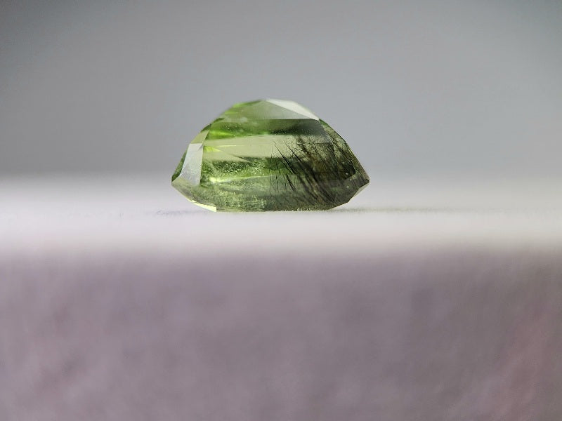 0196-1　ルチルペリドット　6.20ct