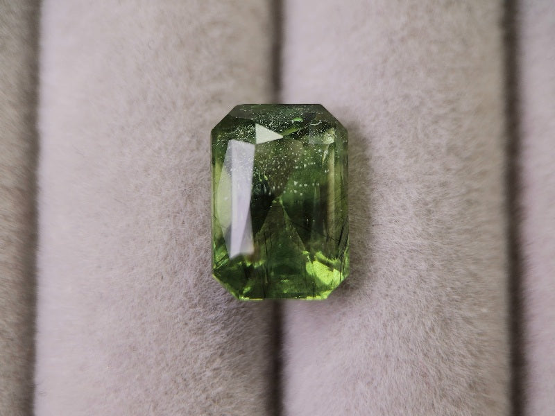 0196-1　ルチルペリドット　6.20ct