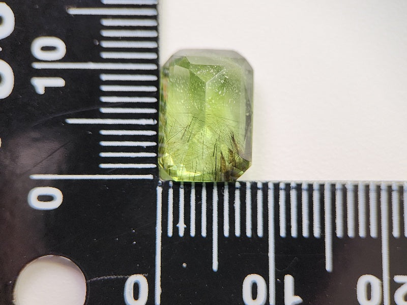 0196-1　ルチルペリドット　6.20ct