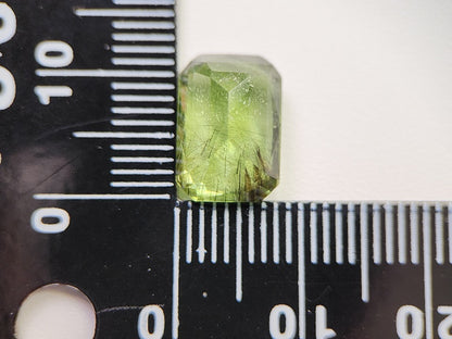 0196-1　ルチルペリドット　6.20ct