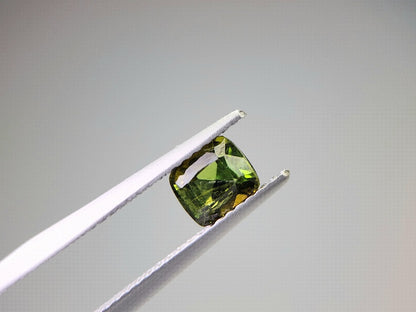 0197-1　クロムスフェーン　0.88ct