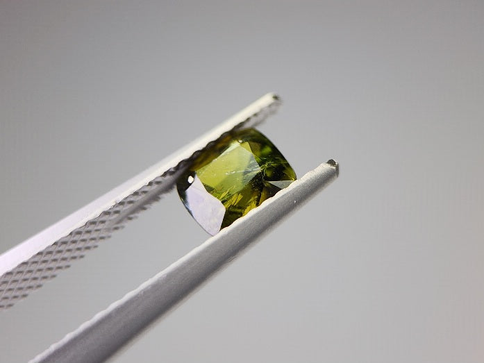 0197-1　クロムスフェーン　0.88ct