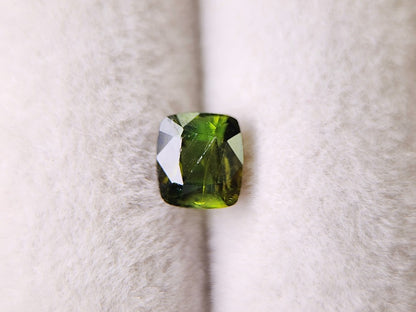 0197-1　クロムスフェーン　0.88ct