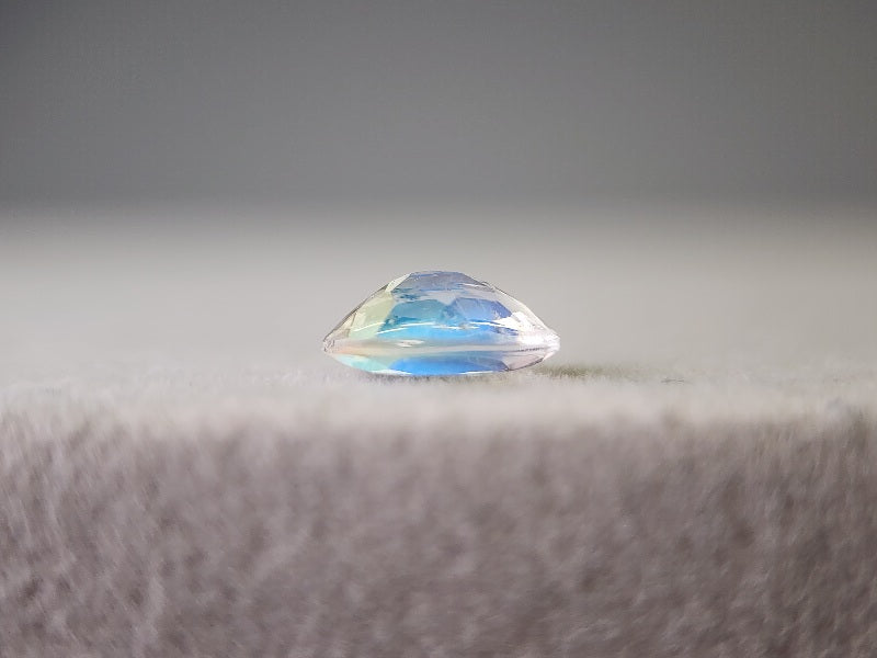 0761-1　アンデシンラブラドライト　0.63ct