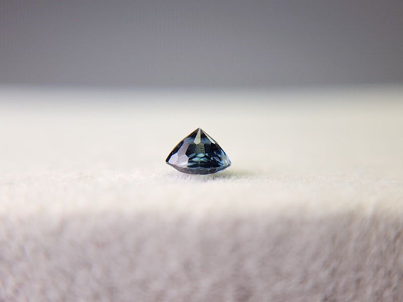 0929-11　ブルースピネル　0.34ct