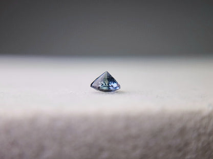 0929-13　ブルースピネル　0.23ct