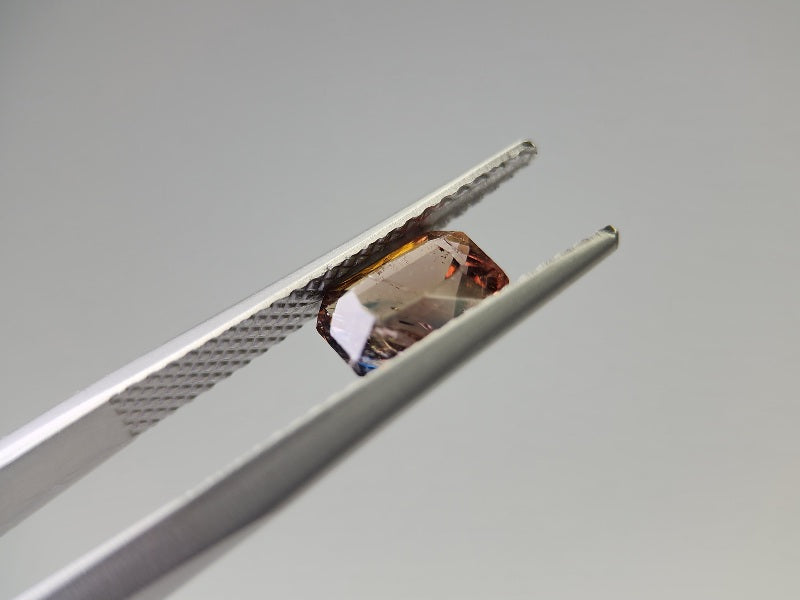 0556-1　アキシナイト　1.24ct