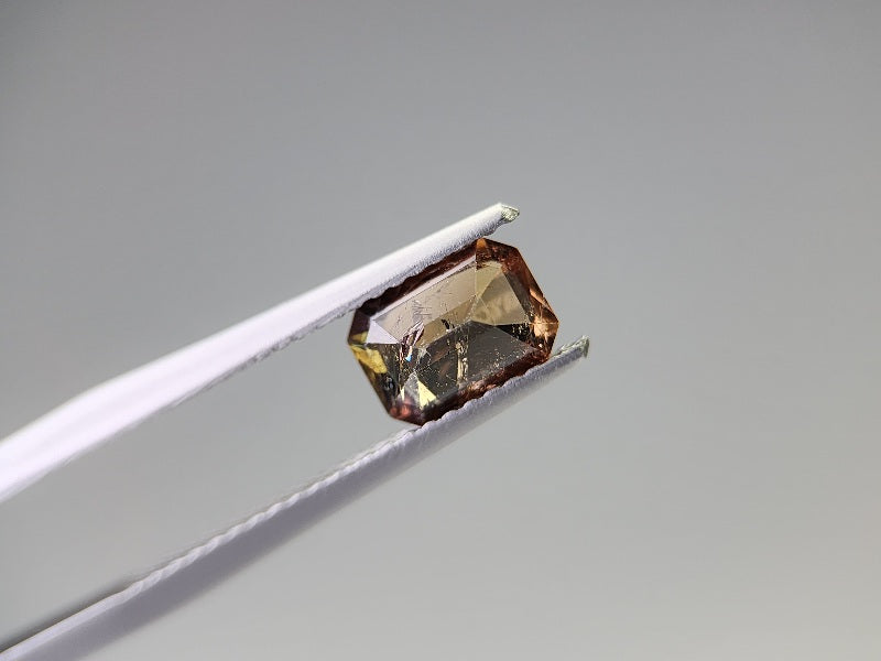 0556-1　アキシナイト　1.24ct