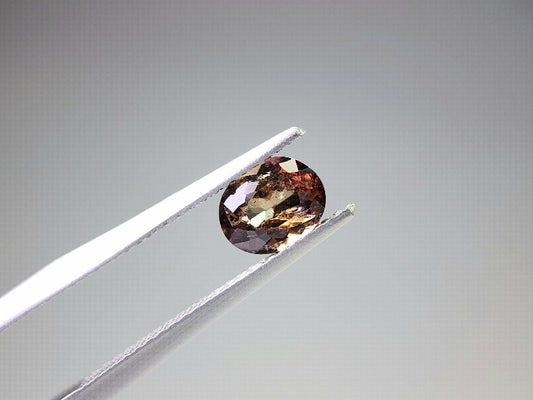 0556-3　アキシナイト　1.06ct
