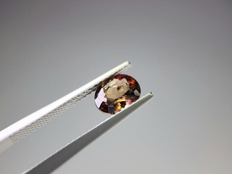 0556-3　アキシナイト　1.06ct