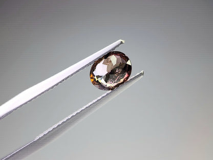 0556-3　アキシナイト　1.06ct