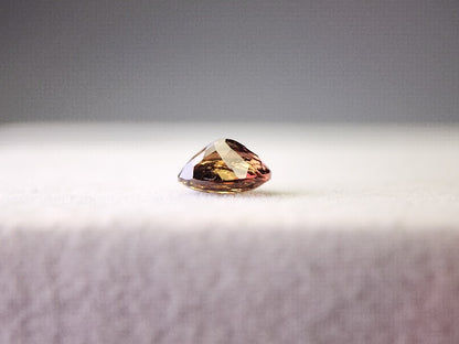 0556-3　アキシナイト　1.06ct