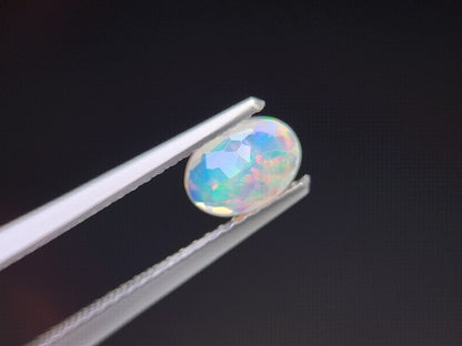 0909-2-11　オパール　0.47ct