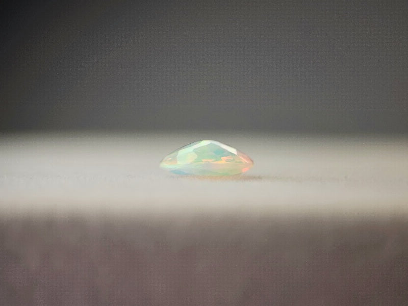 0909-2-15　オパール　0.42ct