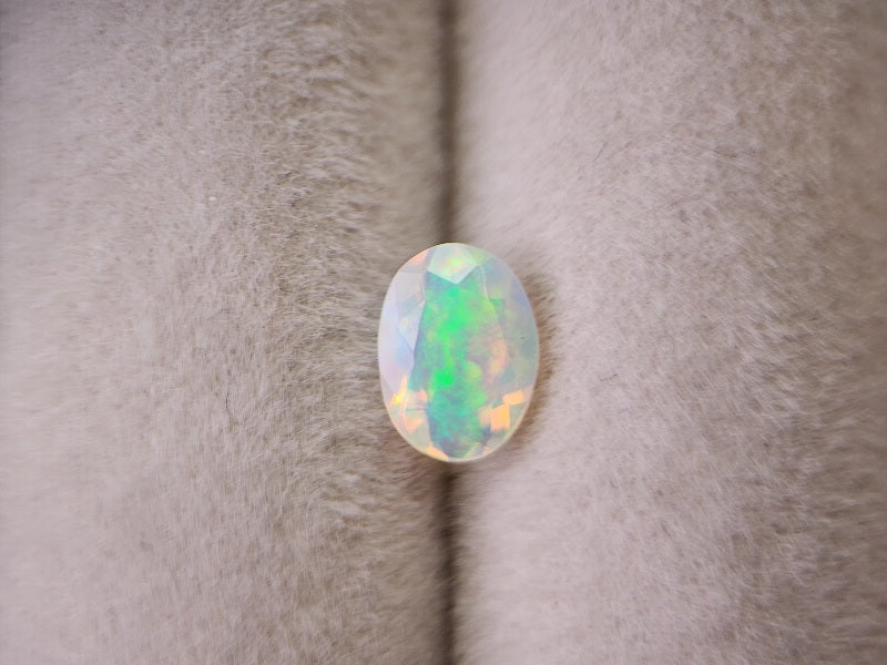 0909-2-16　オパール　0.42ct