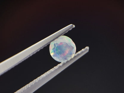 0909-4-4　オパール(欠けあり)　0.24ct