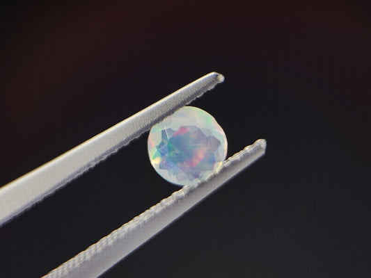 0909-4-4　オパール(欠けあり)　0.24ct