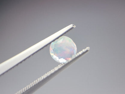 0909-4-4　オパール(欠けあり)　0.24ct