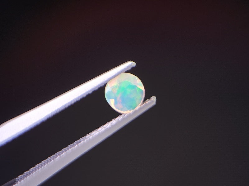 0909-4-7　オパール　0.27ct