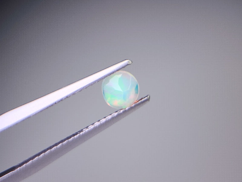 0909-4-7　オパール　0.27ct