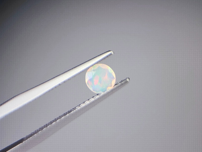 0909-4-8　オパール　0.17ct