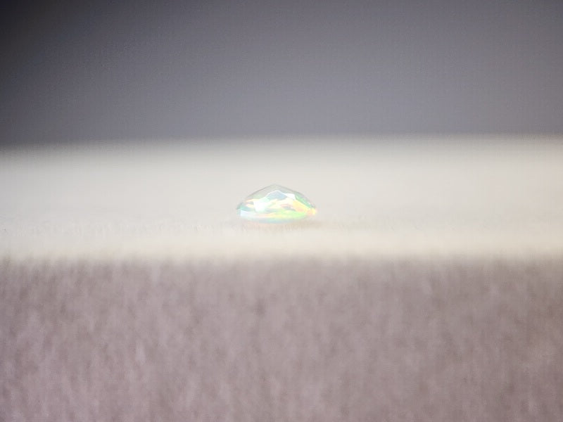 0909-4-8　オパール　0.17ct