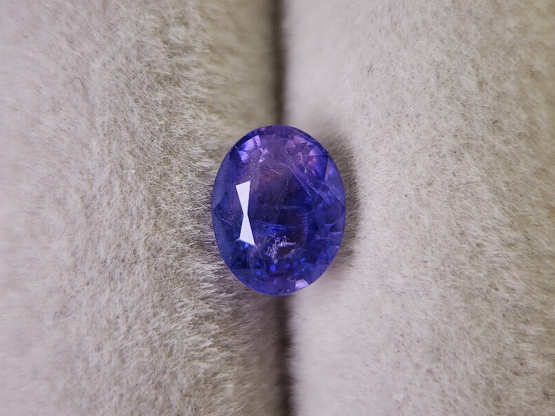 0904-18　サファイア　1.71ct