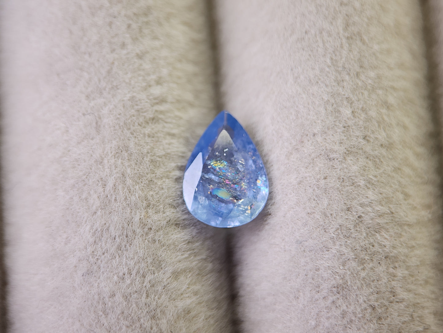 0904-46　虹入り！サファイア　0.97ct