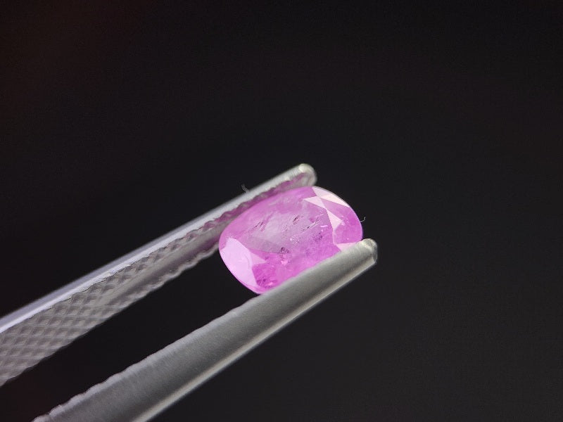 0904-47　サファイア　0.96ct