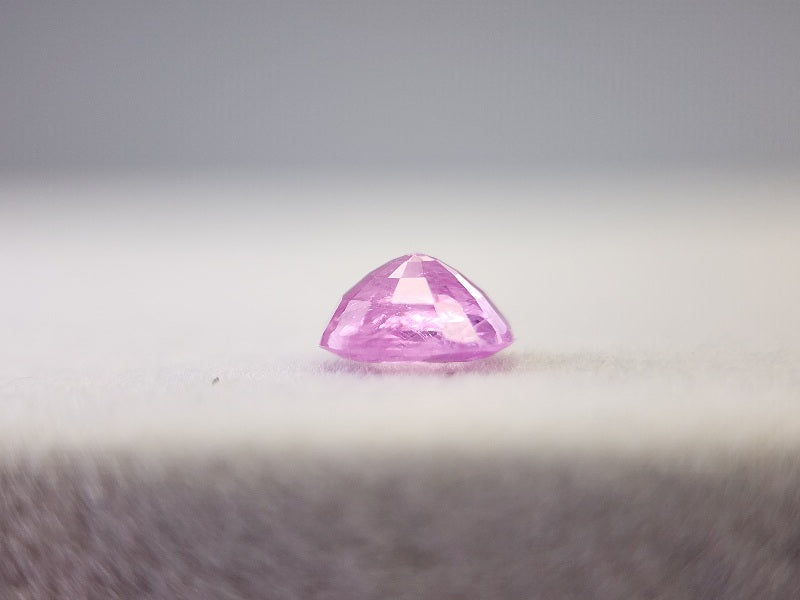 0904-47　サファイア　0.96ct