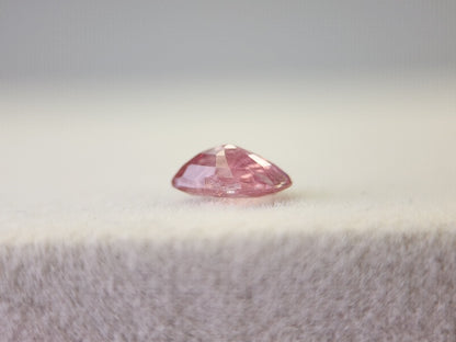 0904-53　サファイア　0.64ct