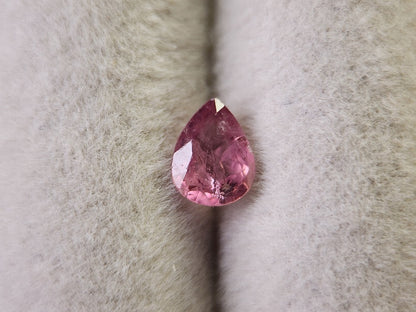 0904-53　サファイア　0.64ct