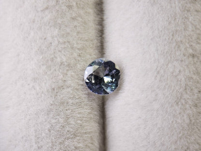 0657-30-1　ゾイサイト　0.37ct