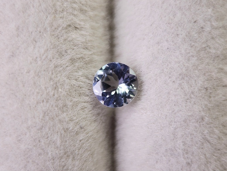 0657-30-4　ゾイサイト　0.36ct