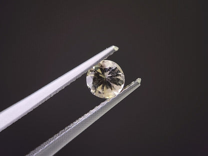 0657-31-1　ゾイサイト　0.44ct