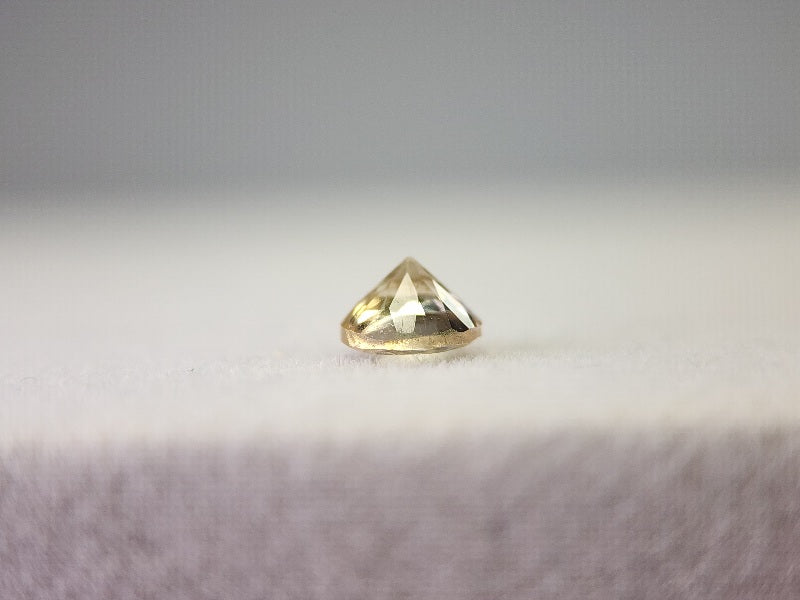 0657-31-1　ゾイサイト　0.44ct