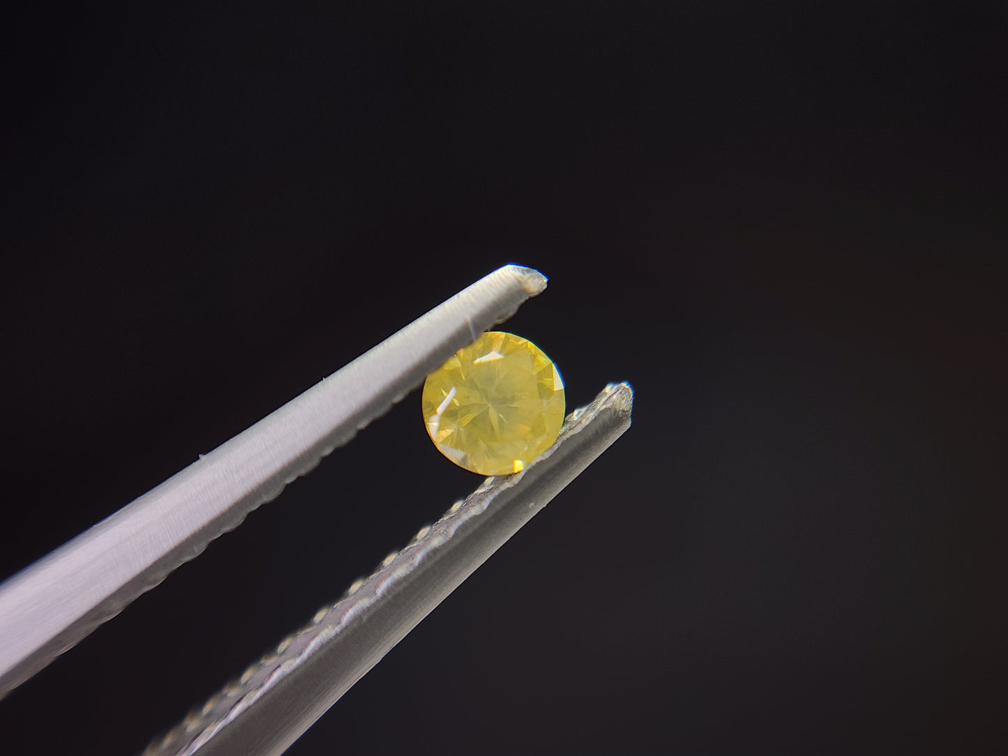 0015-6-3　イエローダイヤモンド　0.10ct