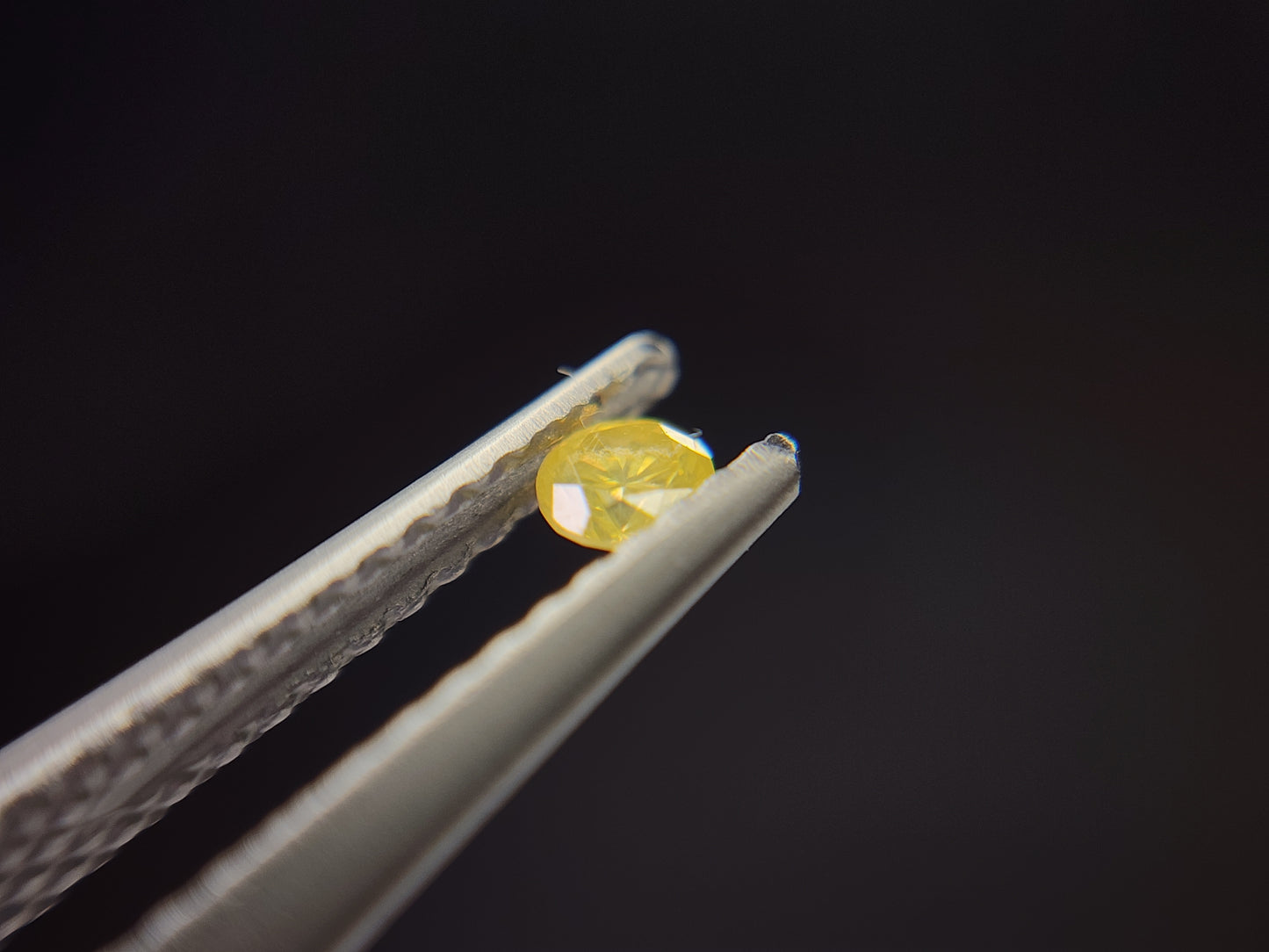 0015-6-3　イエローダイヤモンド　0.10ct