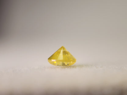 0015-6-3　イエローダイヤモンド　0.10ct
