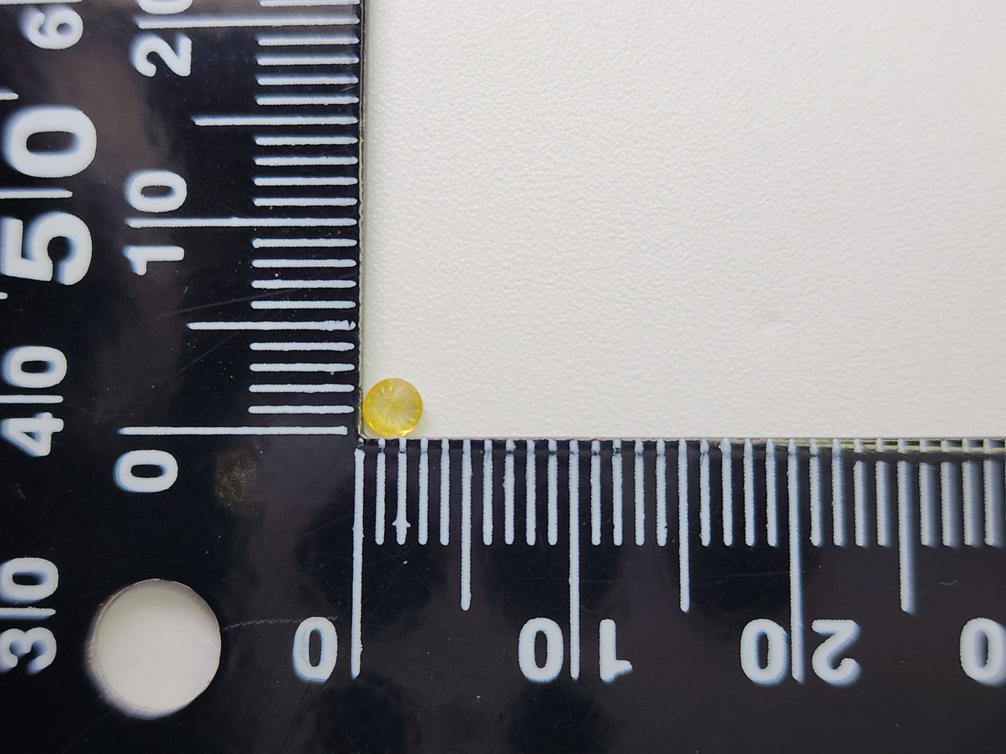 0015-6-3　イエローダイヤモンド　0.10ct