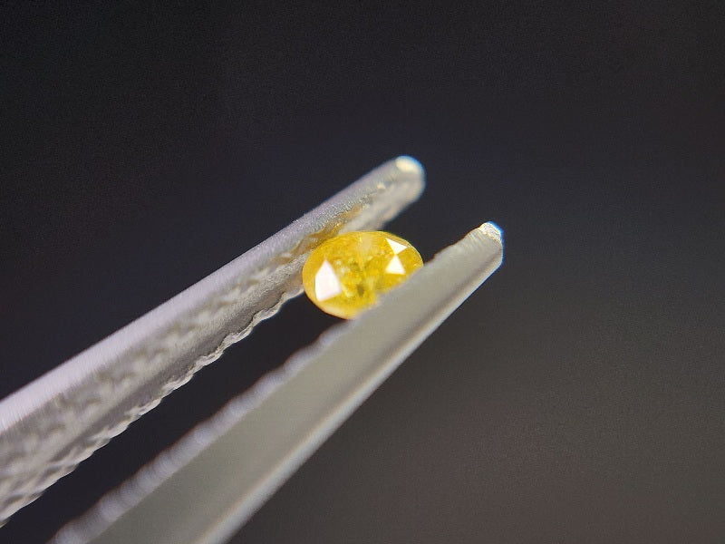 0015-6-4　イエローダイヤモンド　0.09ct
