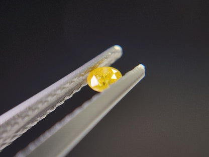 0015-6-4　イエローダイヤモンド　0.09ct