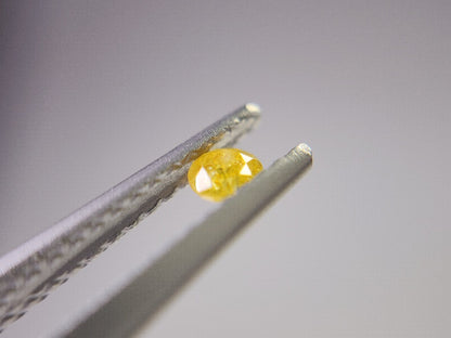 0015-6-4　イエローダイヤモンド　0.09ct
