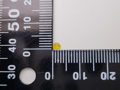 0015-6-4　イエローダイヤモンド　0.09ct