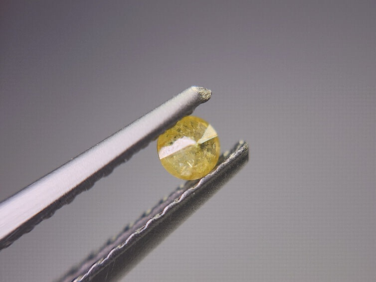 0015-6-7　イエローダイヤモンド　0.07ct