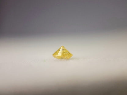 0015-6-7　イエローダイヤモンド　0.07ct