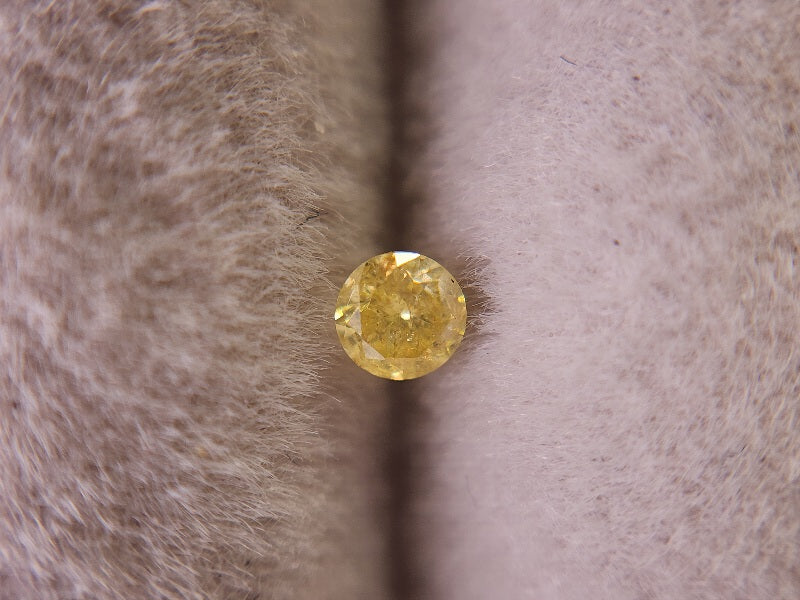 0015-6-7　イエローダイヤモンド　0.07ct
