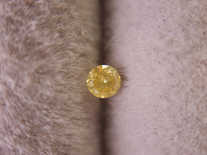 0015-6-7　イエローダイヤモンド　0.07ct